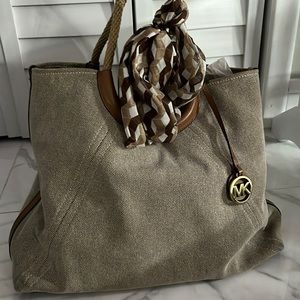 Michael kors shoulder bag